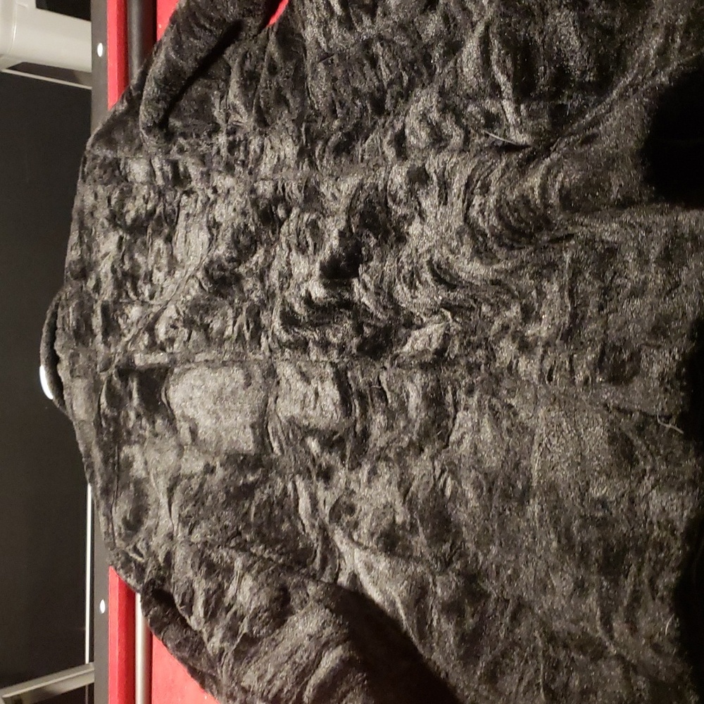 Coat - Picture 6 of 7